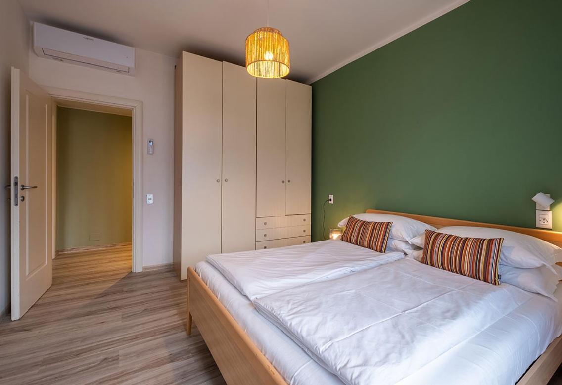 ברנצונה סול גארדה Lake View With Aircon - 5 Minutes From The Beach! מראה חיצוני תמונה