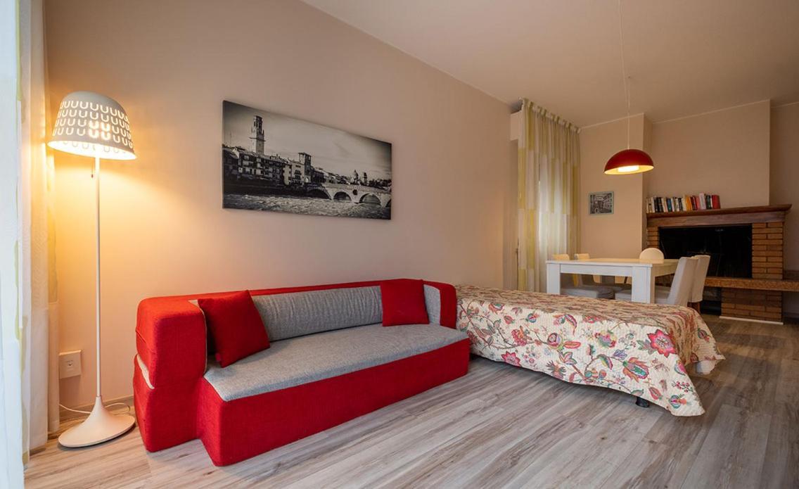 ברנצונה סול גארדה Lake View With Aircon - 5 Minutes From The Beach! מראה חיצוני תמונה