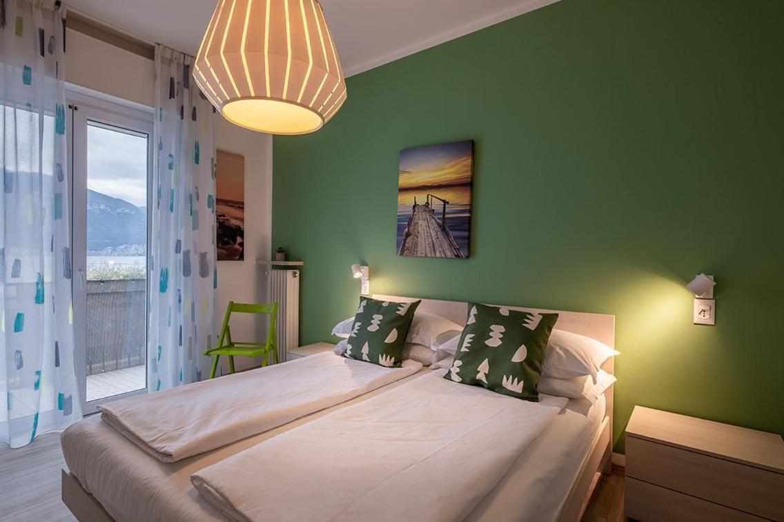 ברנצונה סול גארדה Lake View With Aircon - 5 Minutes From The Beach! מראה חיצוני תמונה