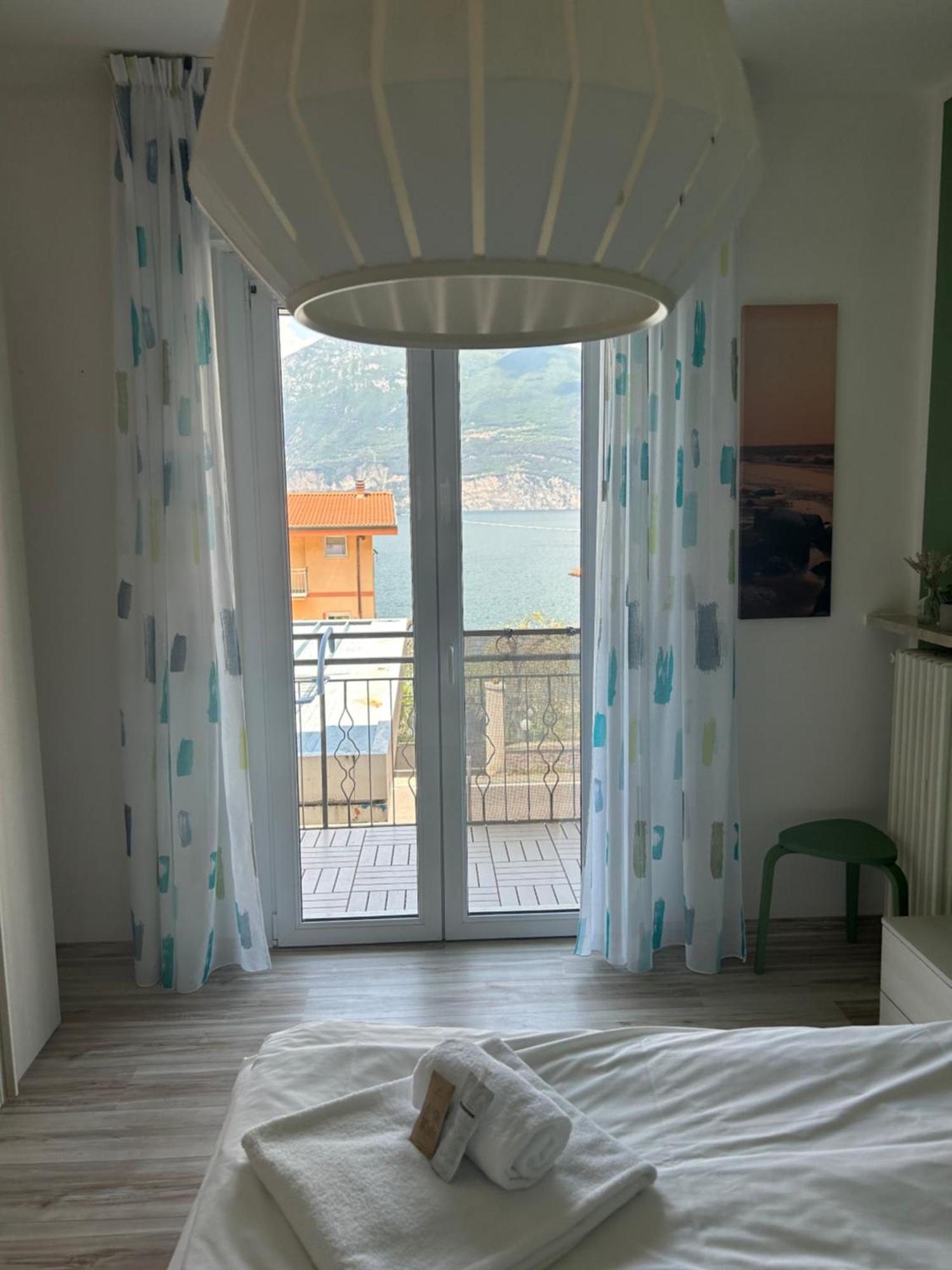 ברנצונה סול גארדה Lake View With Aircon - 5 Minutes From The Beach! מראה חיצוני תמונה